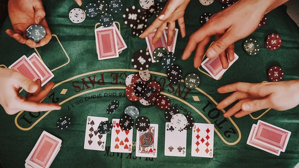 Chinese poker: the rules of the game